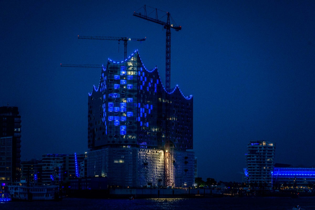 Blue Port - Hamburg im blauen Licht